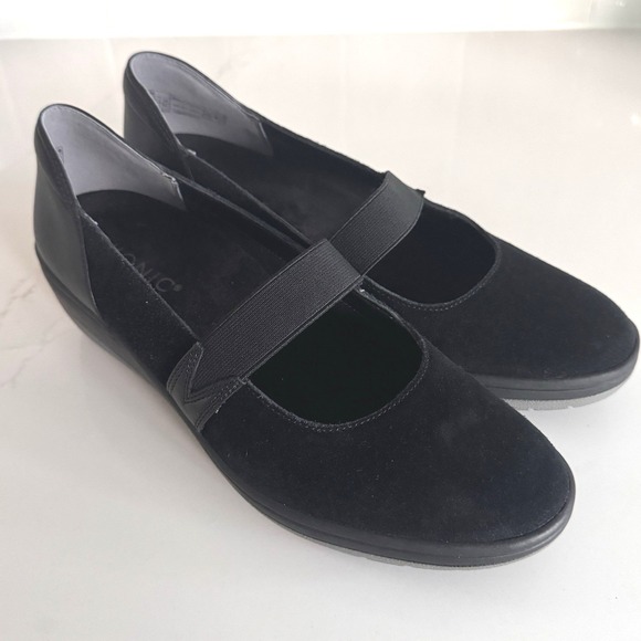 Vionic Judie Wedge Mary Janes Women 7.5 Black Suede Slip On Shoes Comfort Casual - Picture 1 of 10
